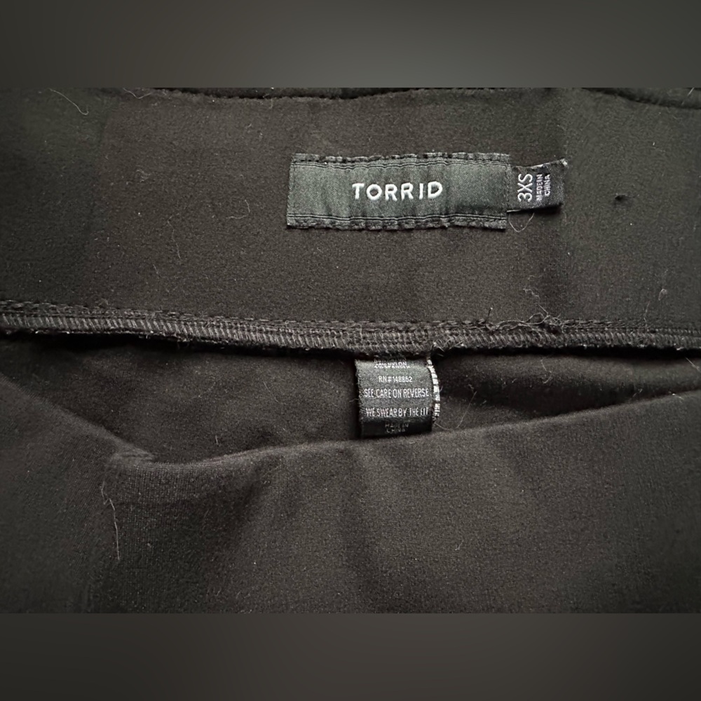 BUNDLE 2 pair Torrid Black Pull-On Pixie Pants sz… - image 10